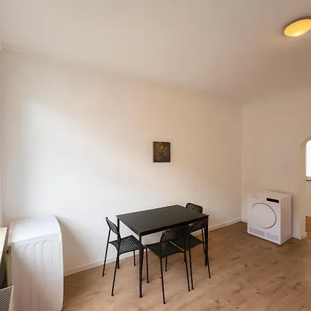 Meribu F23 Fuer Monteure Und Arbeiter Lägenhet *